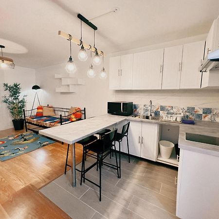 W&L Paris Apartment 68M - 3 Min Metro 4 - A Paris Centre 15Min Баньо Екстериор снимка