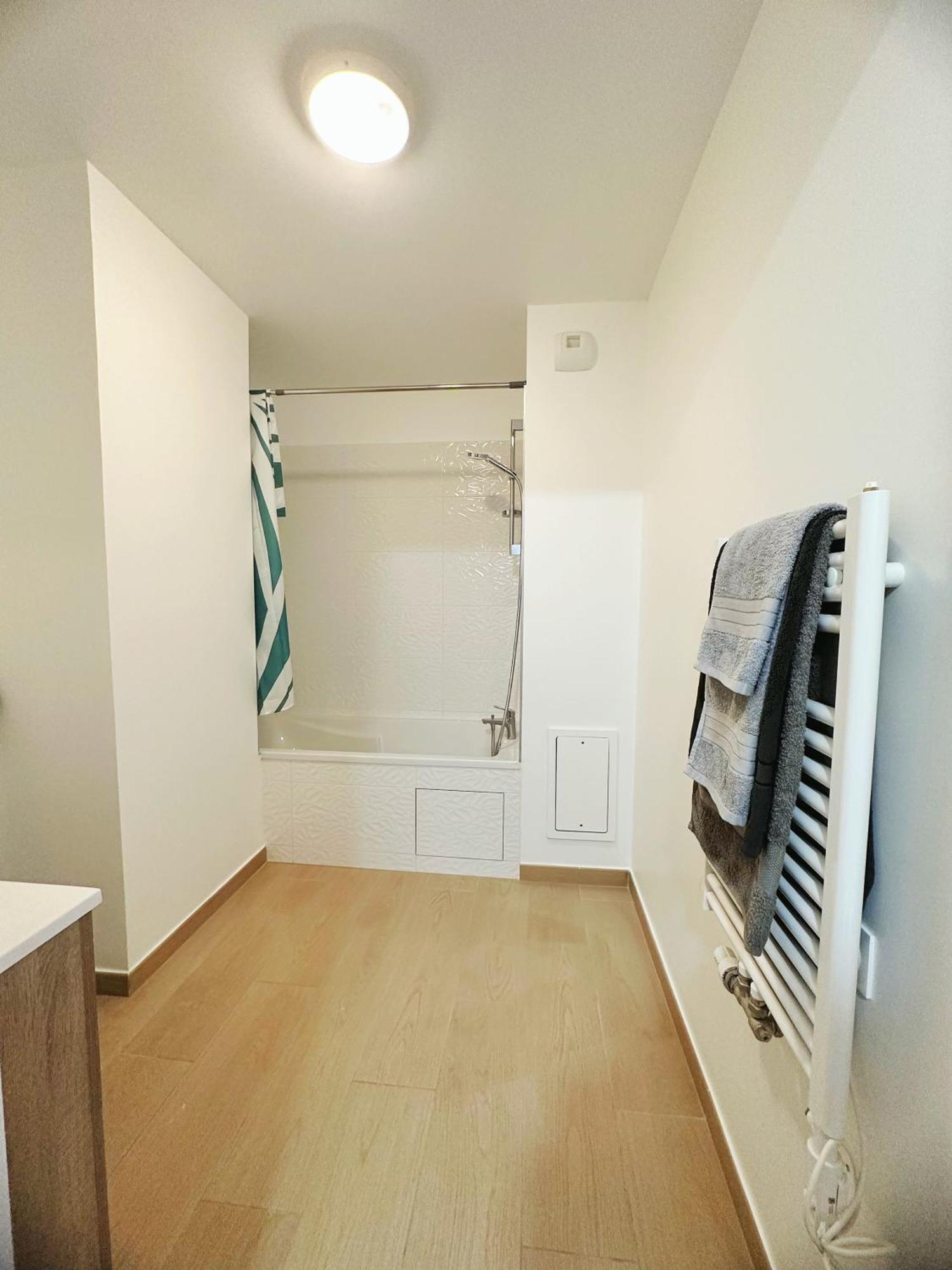 W&L Paris Apartment 68M - 3 Min Metro 4 - A Paris Centre 15Min Баньо Екстериор снимка